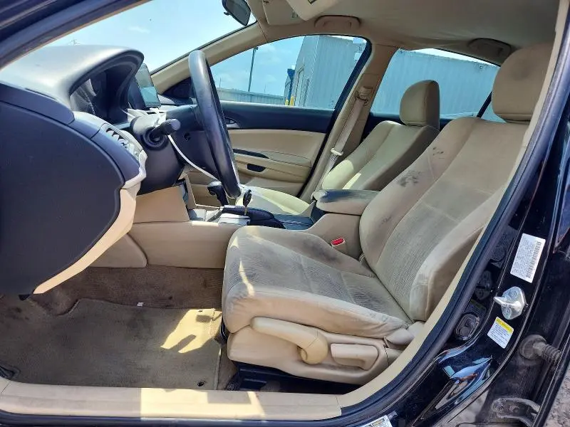 2011 HONDA ACCORD LX  