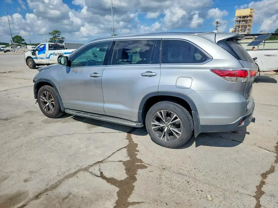 2016 TOYOTA HIGHLANDER XLE  