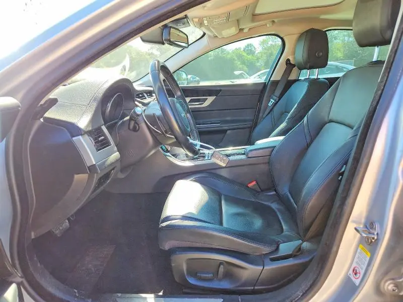 2018 JAGUAR XF   