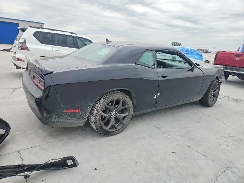 2017 DODGE CHALLENGER SXT  