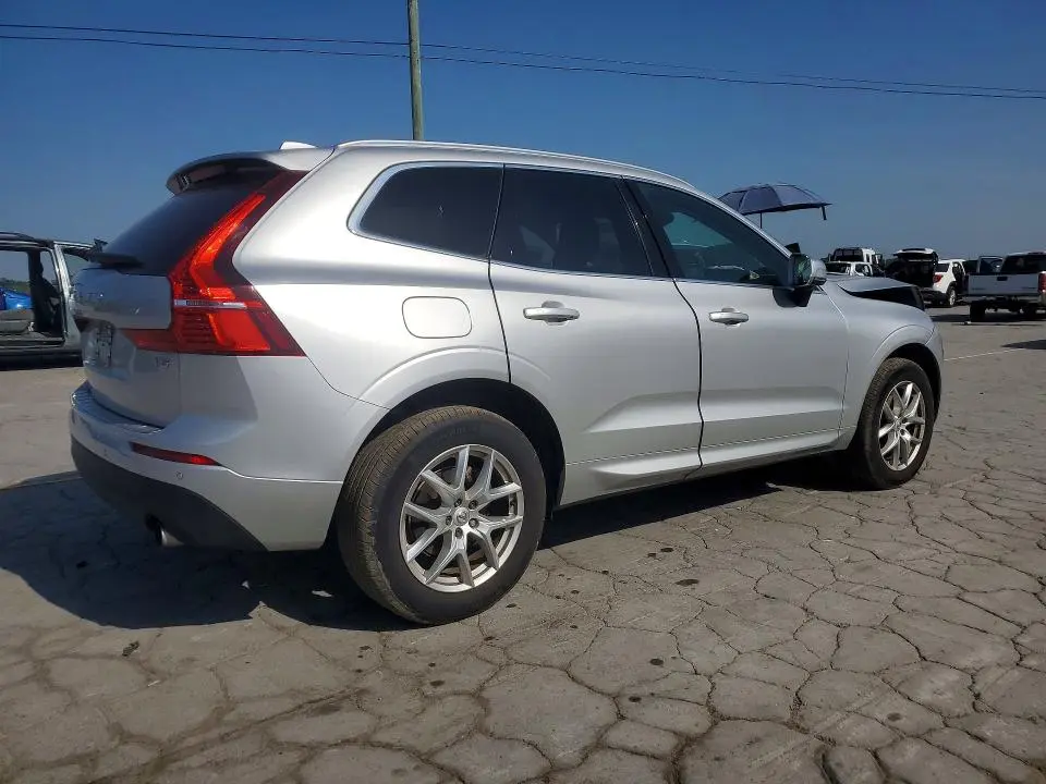 2021 VOLVO XC60 T5 MOMENTUM  