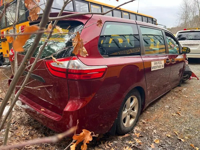 2015 TOYOTA SIENNA L 7-PASSENGER  