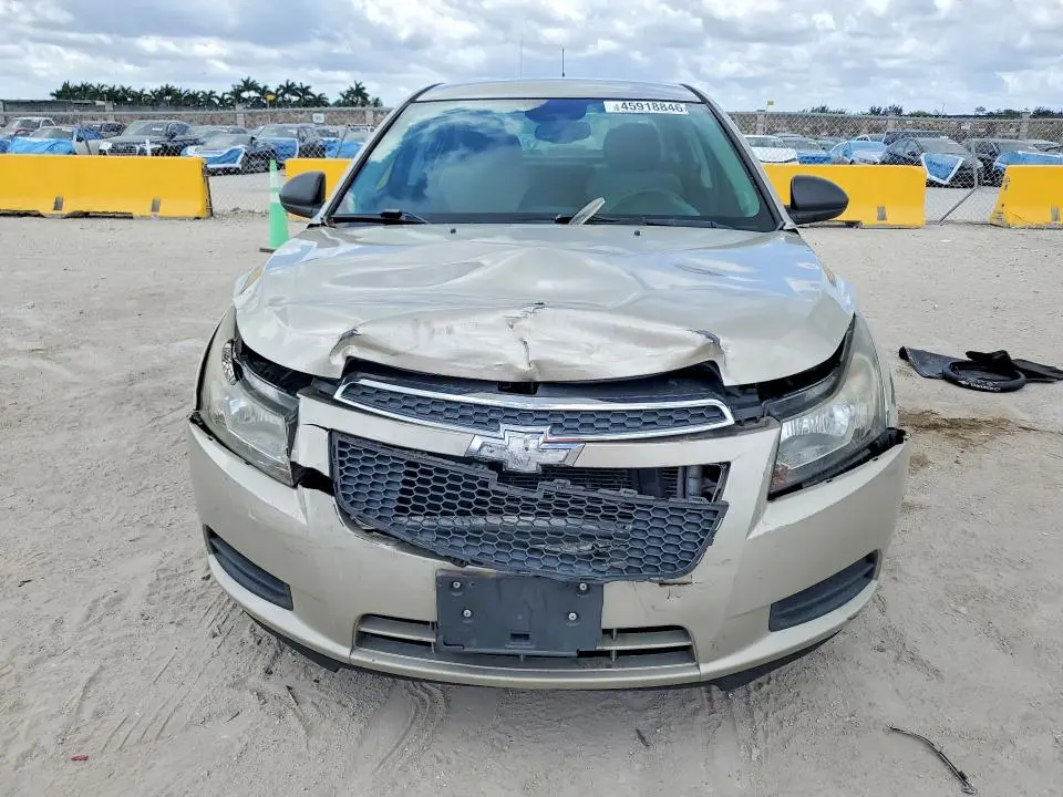 2013 CHEVROLET CRUZE LS  