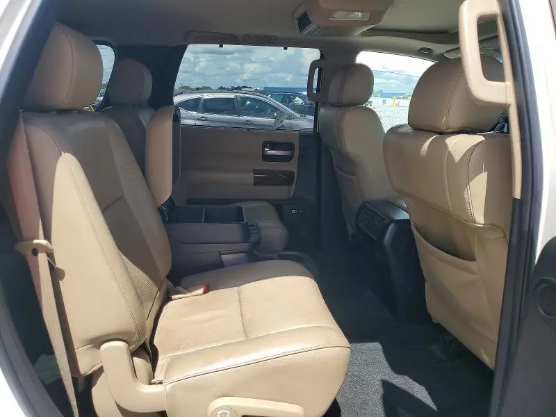 2015 TOYOTA SEQUOIA PLATINUM  