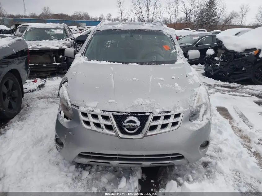 2011 NISSAN ROGUE SV