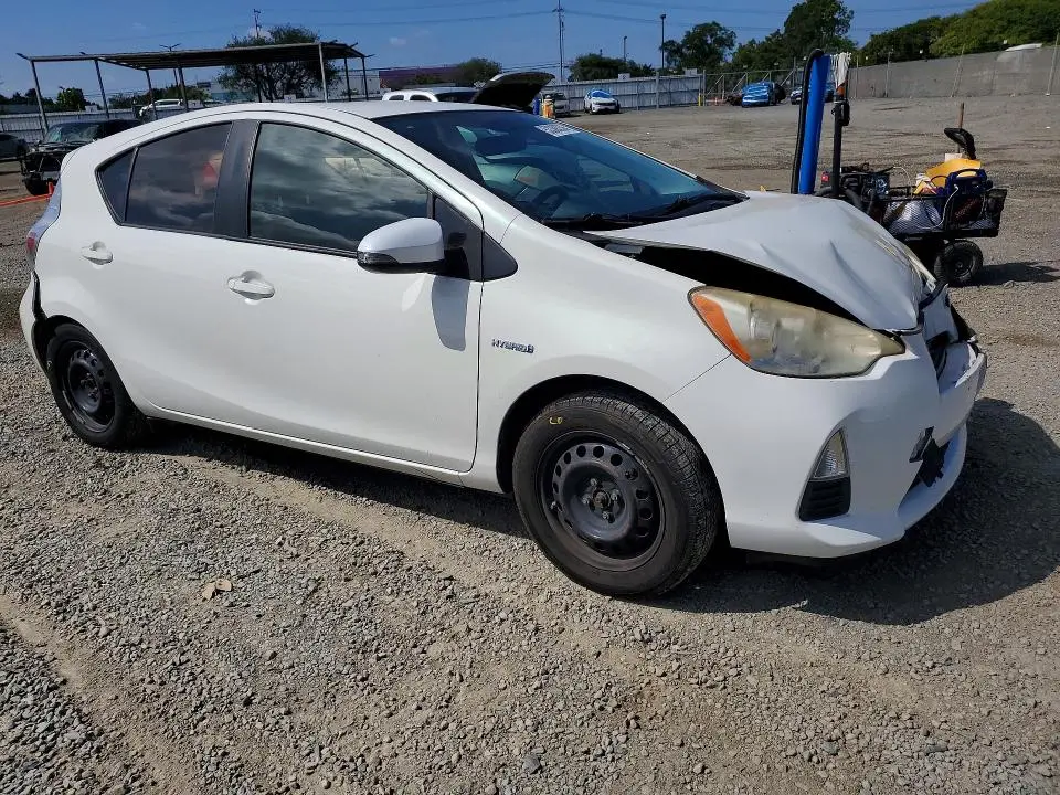 2013 TOYOTA PRIUS C TWO  