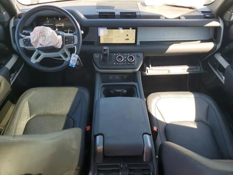 2024 LAND ROVER DEFENDER 110 S  