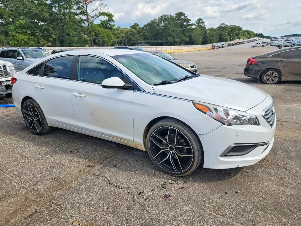 2016 HYUNDAI SONATA SE  
