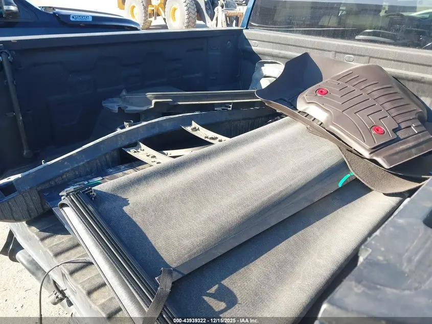 2021 GMC SIERRA 1500 4WD  SHORT BOX SLT