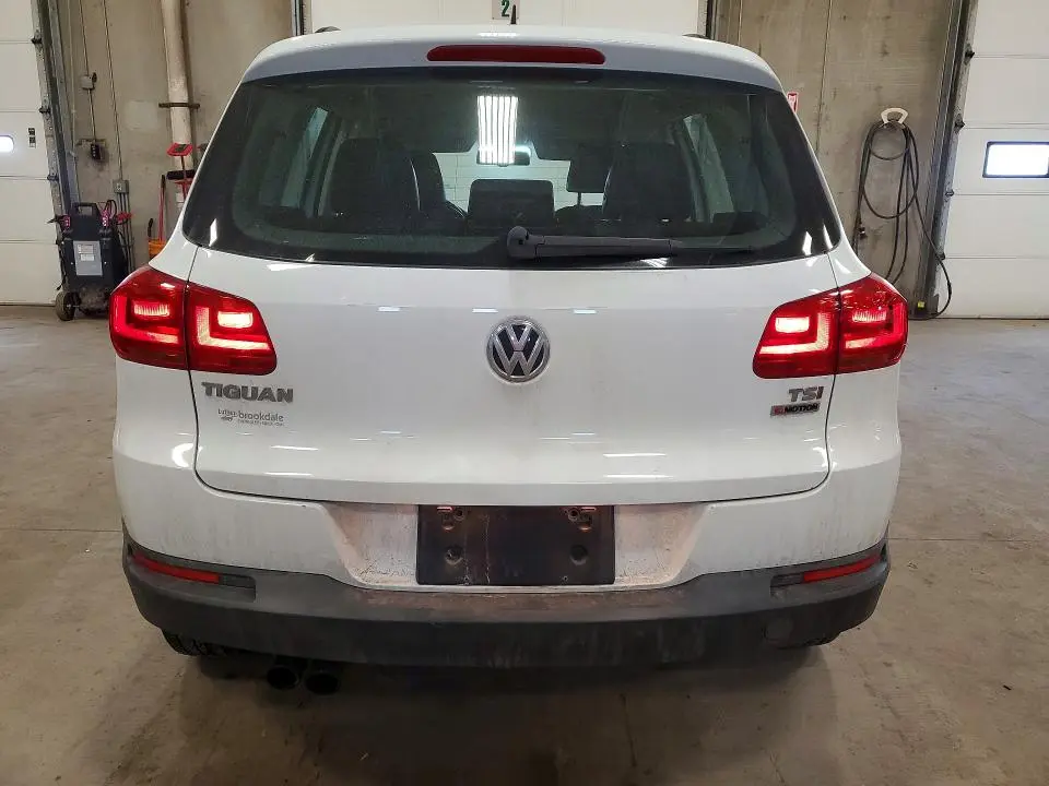 2016 VOLKSWAGEN TIGUAN S  