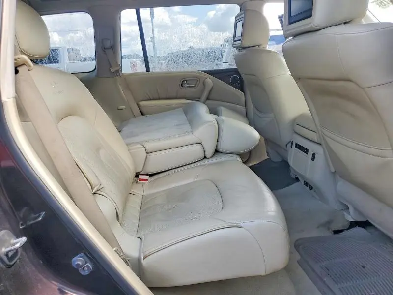 2011 INFINITI QX56 BASE  