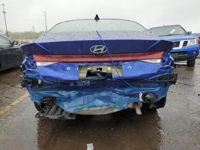 2025 HYUNDAI ELANTRA SE  