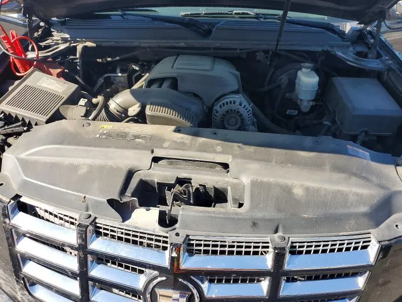 2011 CADILLAC ESCALADE ESV LUXURY  