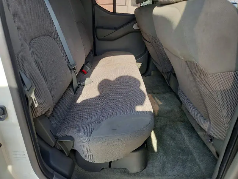 2015 NISSAN FRONTIER S  