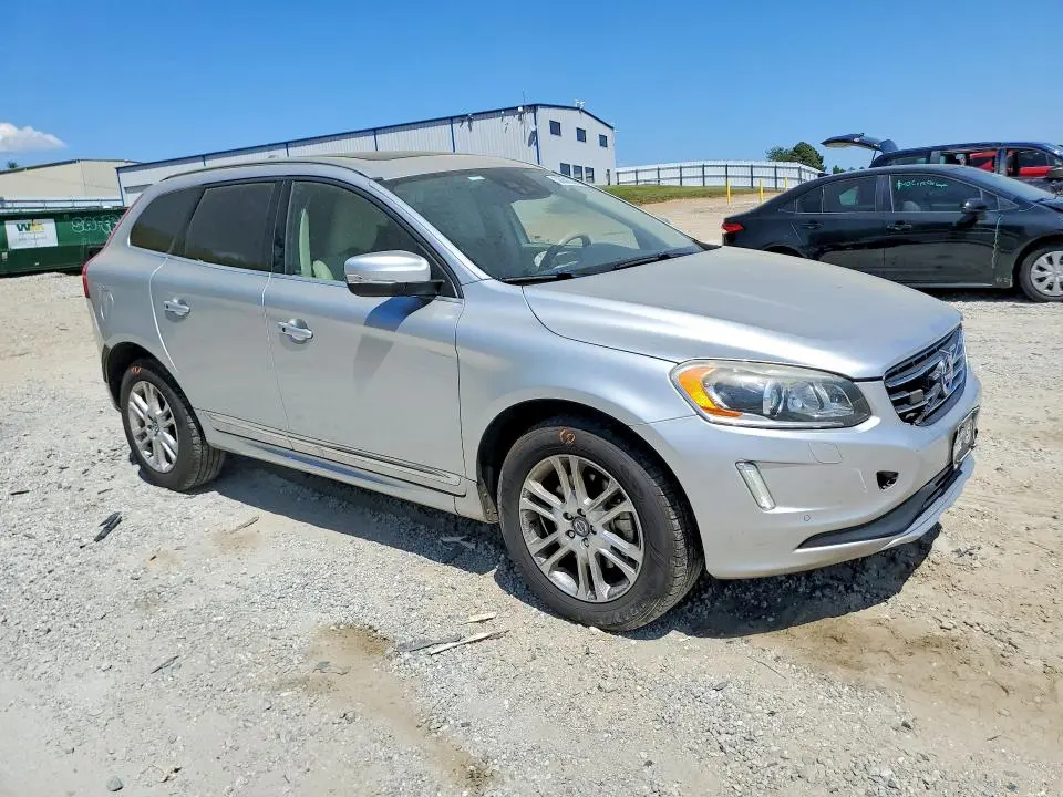 2015 VOLVO XC60 T5 PLATINUM  
