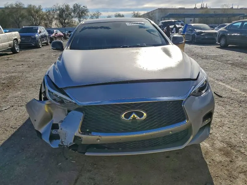 2017 INFINITI QX30 BASE  