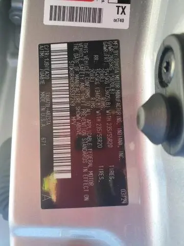 2024 TOYOTA HIGHLANDER LE  