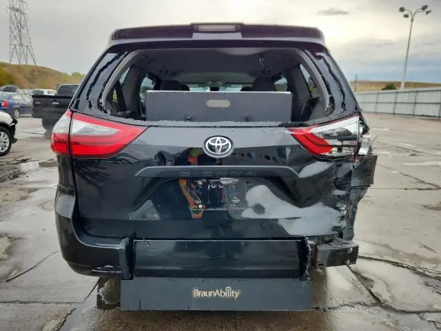 2020 TOYOTA SIENNA L  