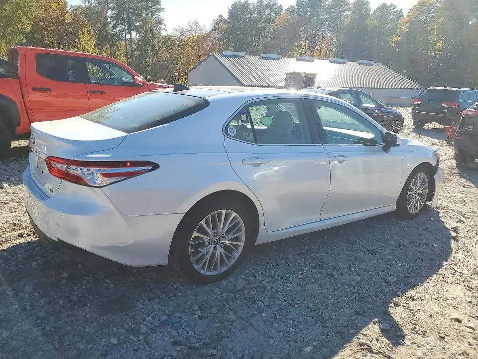 2018 TOYOTA CAMRY XLE V6  