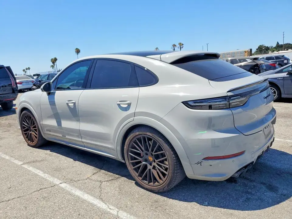 2021 PORSCHE CAYENNE GTS COUPE  