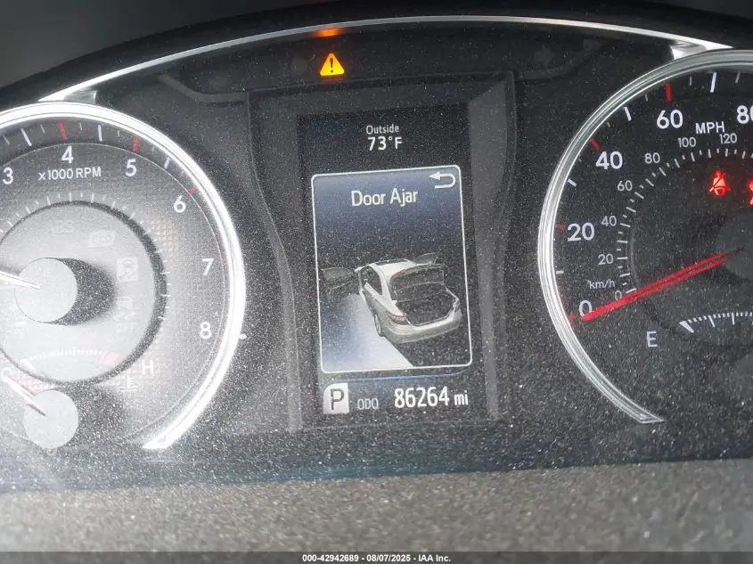 2016 TOYOTA CAMRY SE