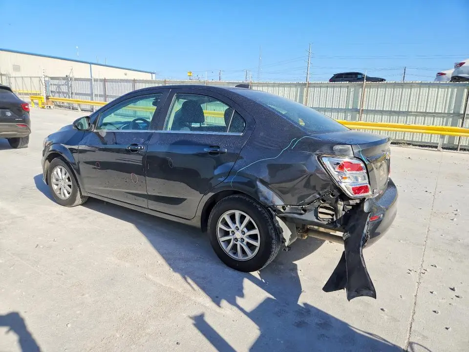 2017 CHEVROLET SONIC LT  
