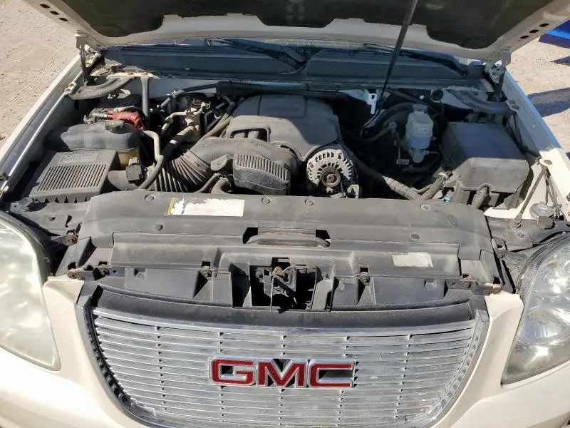 2011 GMC YUKON   