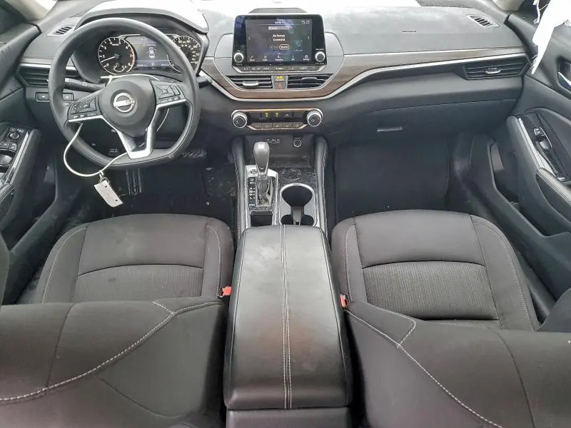 2023 NISSAN ALTIMA SV  