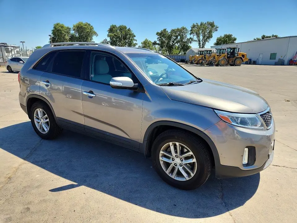 2015 KIA SORENTO LX  