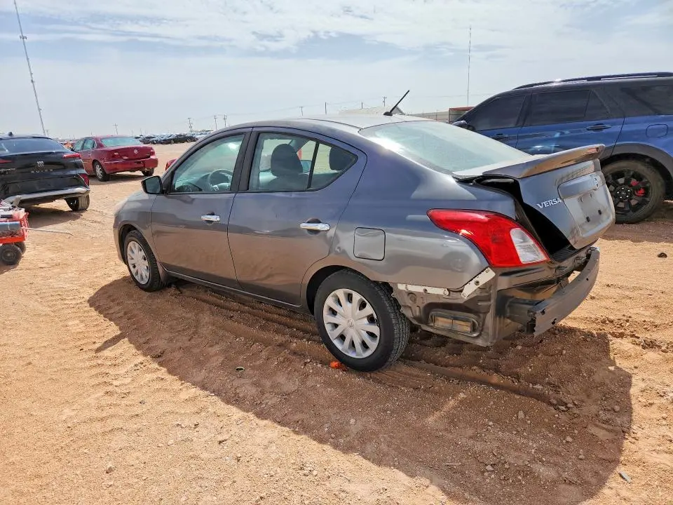 2018 NISSAN VERSA SV  