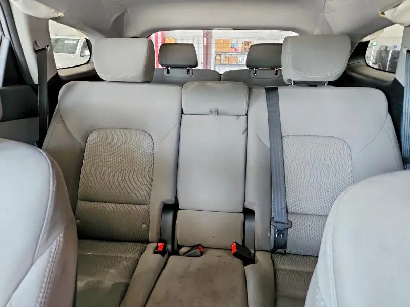2017 HYUNDAI SANTA FE SE  
