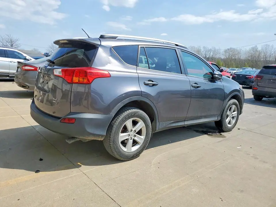 2014 TOYOTA RAV4 XLE  