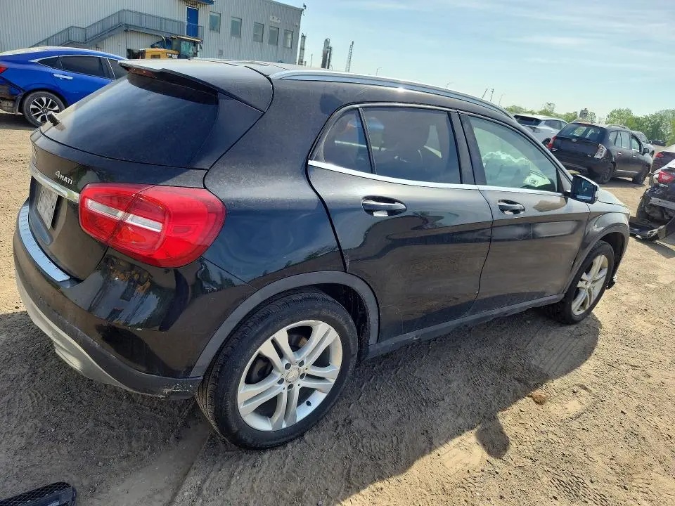 2015 MERCEDES-BENZ GLA 250 4MATIC  