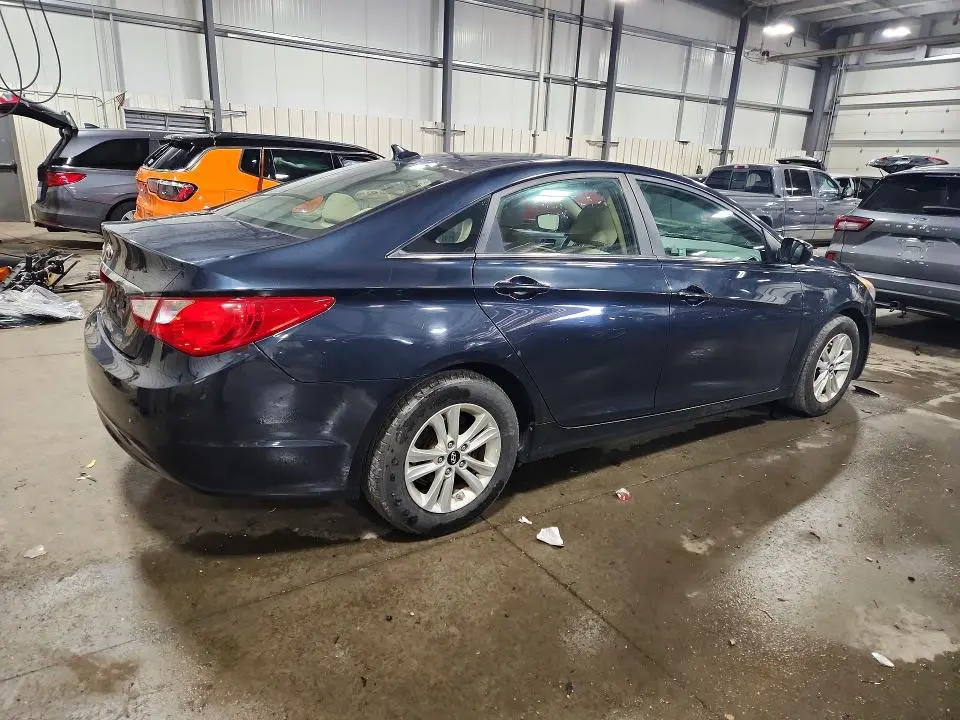 2011 HYUNDAI SONATA GLS  