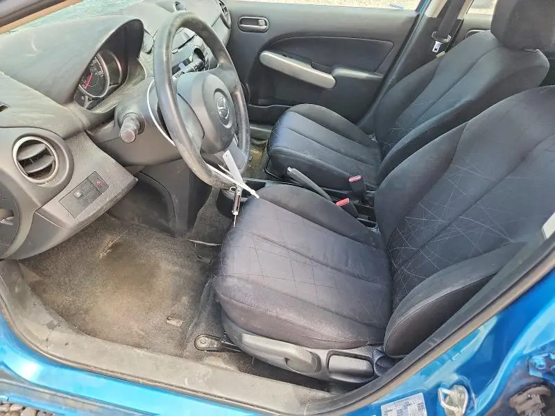 2012 MAZDA MAZDA2   