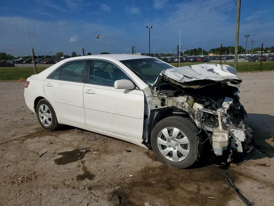 2010 TOYOTA CAMRY LE  