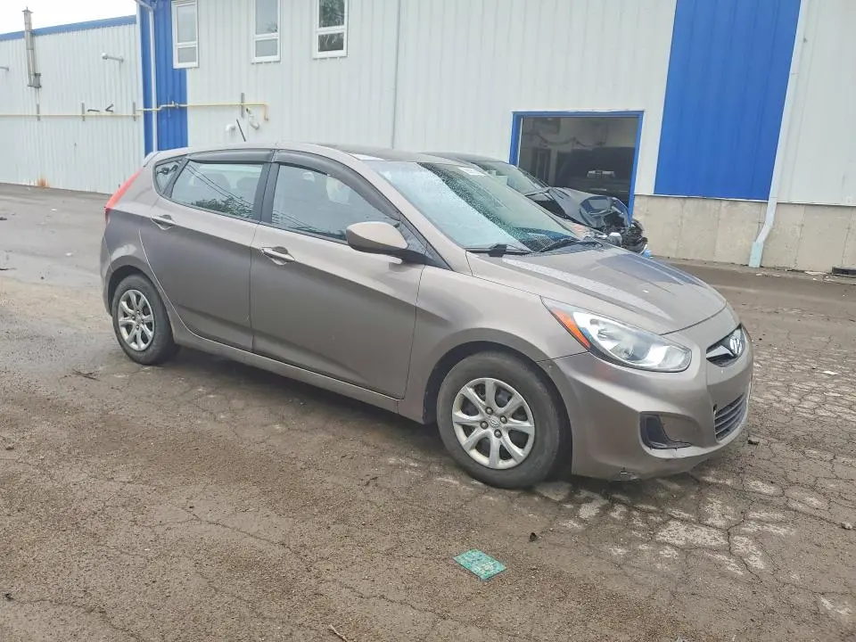 2012 HYUNDAI ACCENT GS  