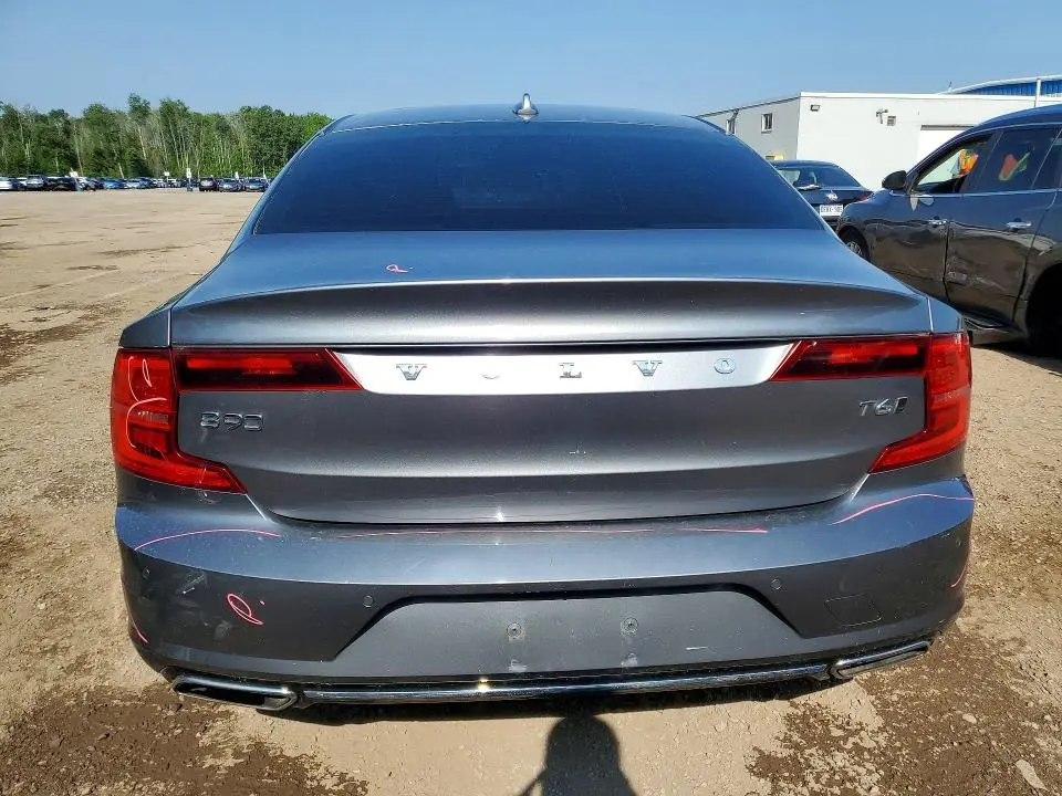 2018 VOLVO S90 T6 MOMENTUM  