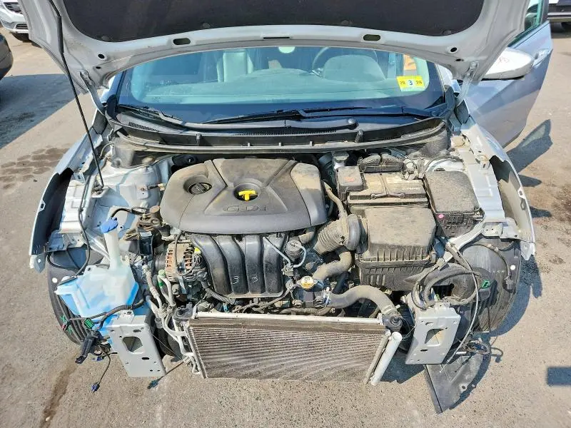 2017 HYUNDAI ELANTRA GT BASE  