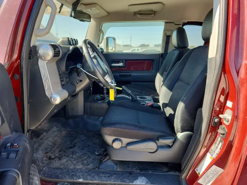 2011 TOYOTA FJ CRUISER BASE  