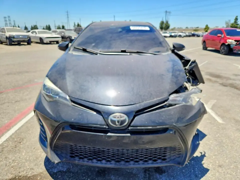 2018 TOYOTA COROLLA SE  