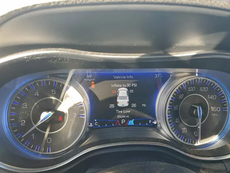 2017 CHRYSLER 300C PLATINUM  