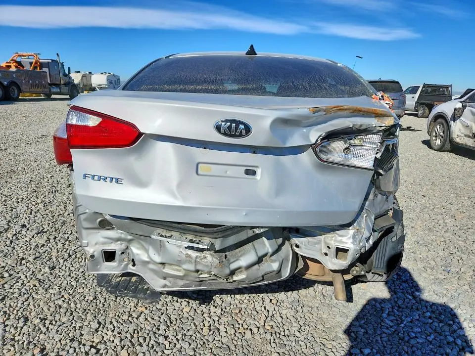 2015 KIA FORTE LX  