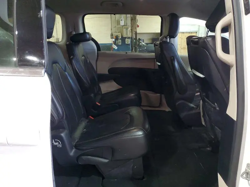 2017 CHRYSLER PACIFICA TOURING L PLUS  