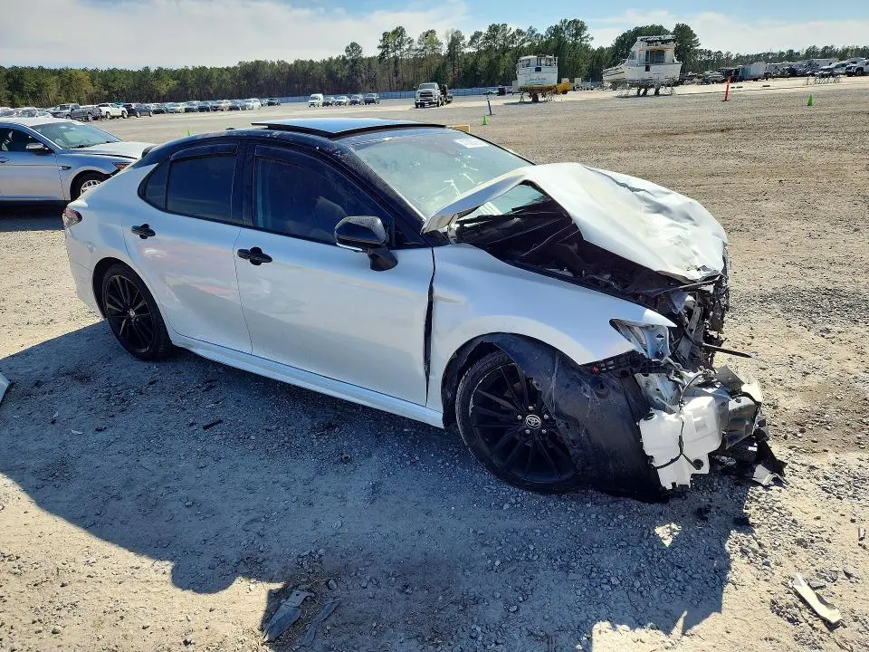 2022 TOYOTA CAMRY XSE  