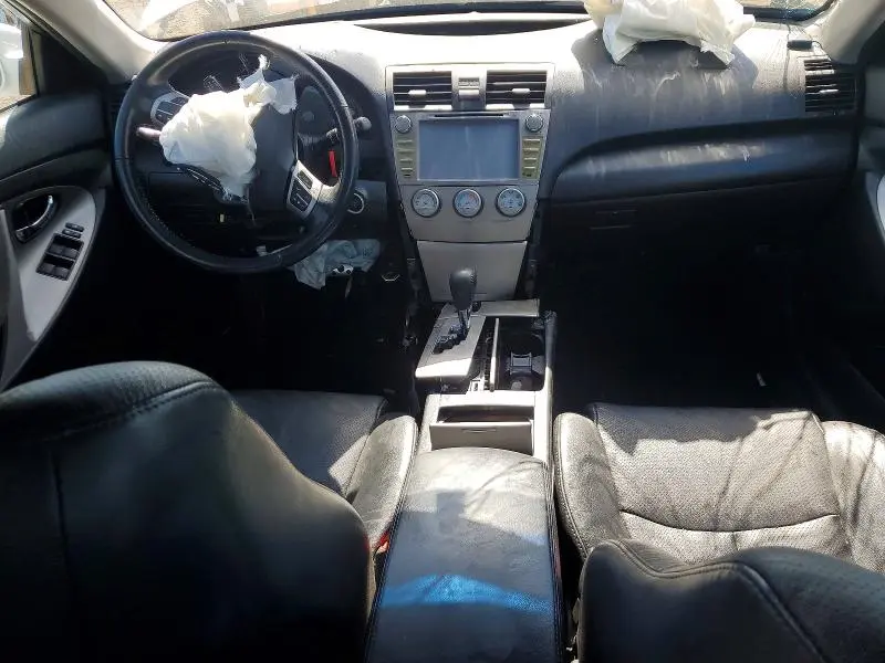 2010 TOYOTA CAMRY SE  