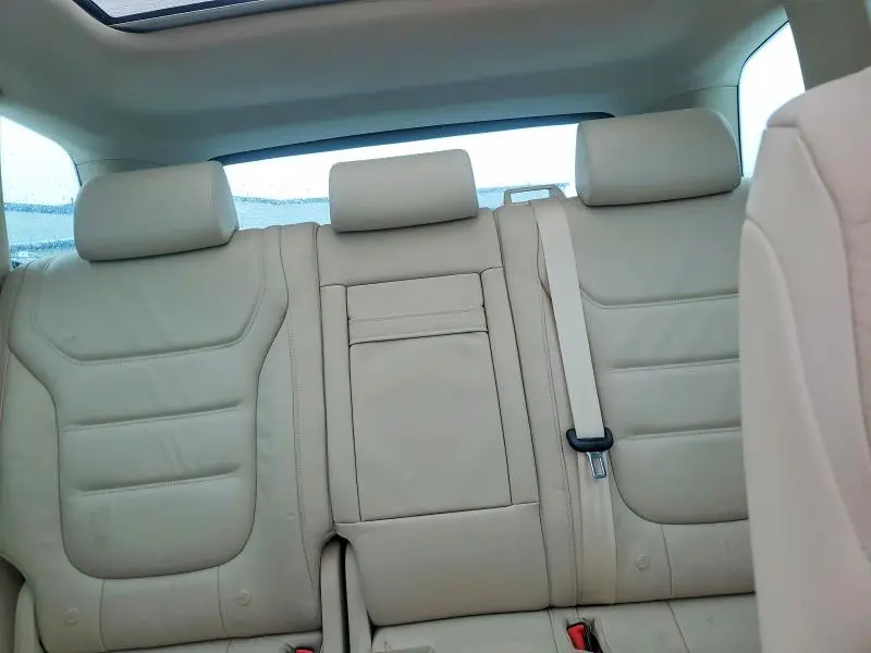 2015 VOLKSWAGEN TOUAREG V6 TDI  