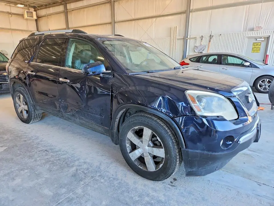 2011 GMC ACADIA SLT-2  