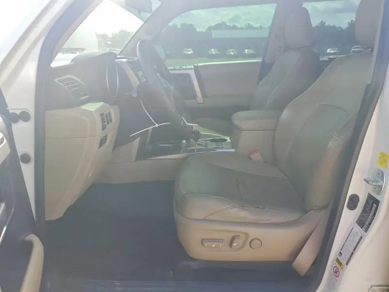 2011 TOYOTA 4RUNNER SR5  