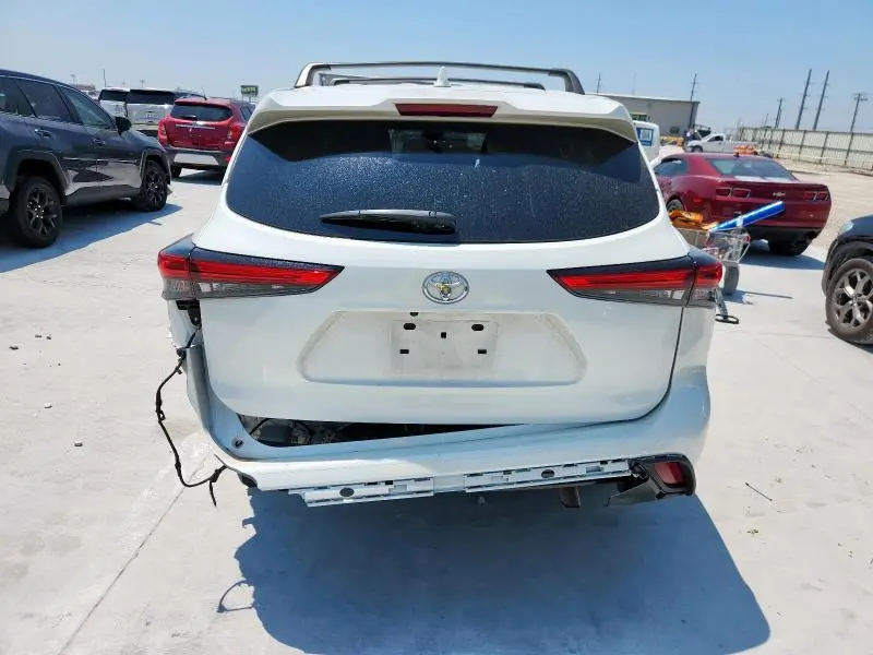 2021 TOYOTA HIGHLANDER L  